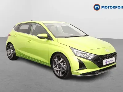 Used Hyundai i20 Premium 101 HP (74 kW) 2025 Green Hatchback
