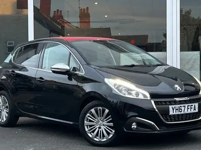 Used Peugeot 208 Allure 110 HP (80 kW) 2017 Black Hatchback
