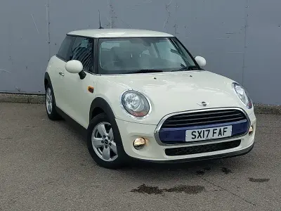 Used Mini Cooper 136 HP (100 kW) 2017 White Hatchback