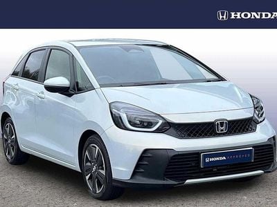 Used Honda Jazz Advance 122 HP (89 kW) 2023 Premium sunlight white Hatchback