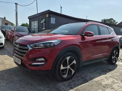 Used Hyundai Tucson Premium SE 185 HP (136 kW) 2016 Red SUV