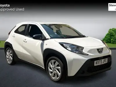 Used Toyota Aygo X PURE 72 HP (52 kW) 2023 White SUV