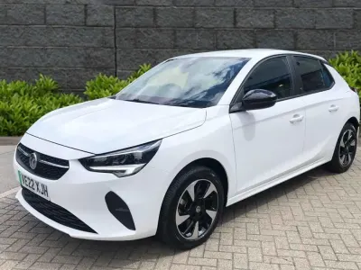 Used Vauxhall Corsa-e 98 kW (134 HP) 2022 White Hatchback