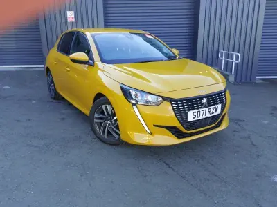 Używany Peugeot 208 Allure Premium 100 KM (73 kW) 2021 Żółty Hatchback