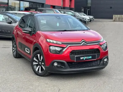 Używany Citroën C3 PureTech 82 KM (60 kW) 2024 Czerwony Hatchback