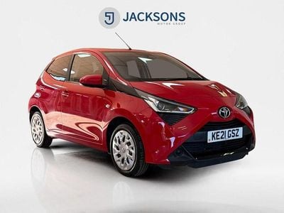 Used Toyota Aygo X-play 71 HP (52 kW) 2021 Red Hatchback