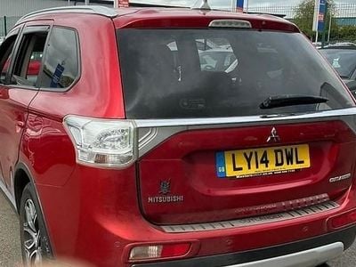 Used Mitsubishi Outlander 2014 Rally red SUV