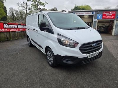 Used Ford Transit Custom 105 HP (77 kW) 2018 White Van