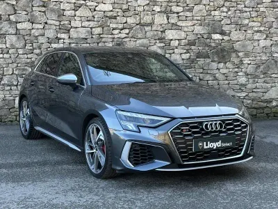 Usado Audi S3 Sportback Advanced 310 HP (228 kW) 2023 Cinzento Citadino