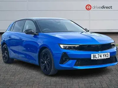 Begagnad Vauxhall Astra S 130 HK (95 kW) 2024 Blå Halvkombi