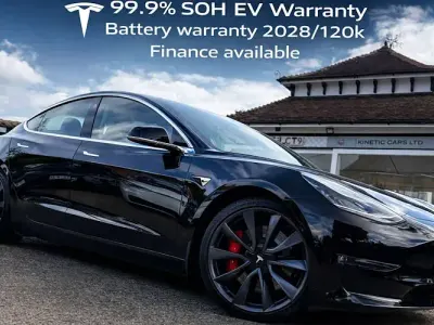 Używany Tesla Model 3 Performance 334 kW (455 KM) 2023 Sedan/Limuzyna