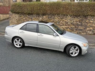 Used Lexus IS200 Sport Line 2001 Silver Sedan