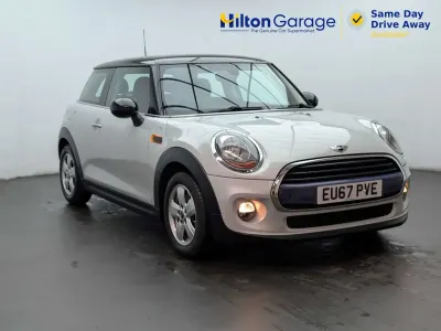 Usado Mini Cooper Hatch 2017 Plateado Utilitario