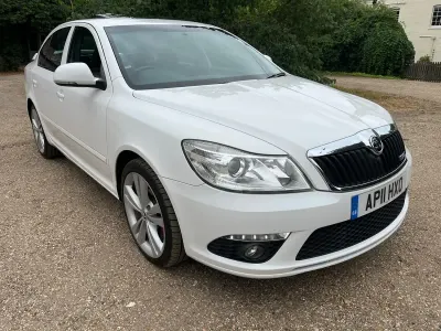 Used Skoda Octavia vRS 140 HP (102 kW) 2011 White Hatchback
