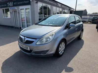 Used Vauxhall Corsa Club 90 HP (66 kW) 2009 Silver Hatchback
