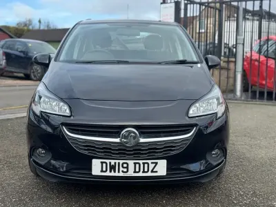Używany Vauxhall Corsa Design Edition 90 KM (66 kW) 2019 Czarny Hatchback