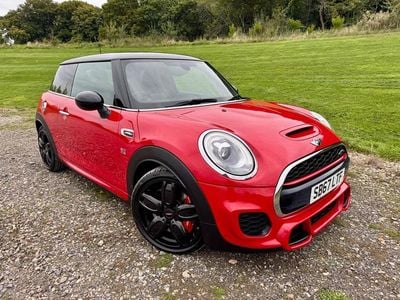 Used Mini John Cooper Works Hatch 231 HP (169 kW) 2017 Red Hatchback
