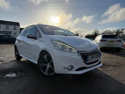 Used Peugeot 208 GTi 200 HP (147 kW) 2014 White Hatchback