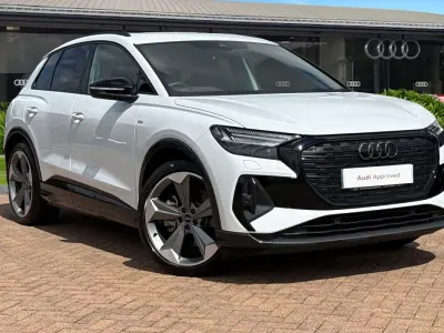 Used Audi Q4 e-tron Black Edition 210 kW (286 HP) 2025 White SUV