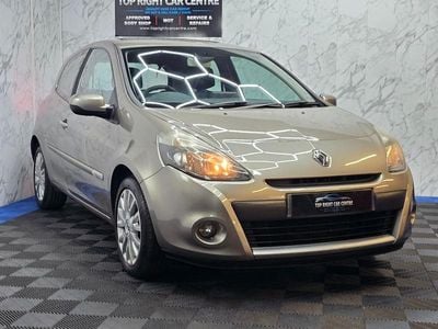 Used Renault Clio II Dynamique 75 HP (55 kW) 2010 Beige Hatchback