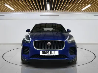 Usado Jaguar E-Pace R-Dynamic 150 HP (110 kW) 2019 Azul SUV