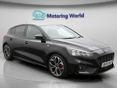 Usado Ford Focus ST-Line X 155 HP (114 kW) 2021 Preto Citadino