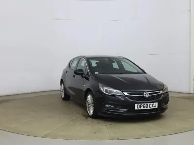 Usado Vauxhall Astra Elite 200 HP (147 kW) 2018 Preto Citadino