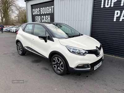 Used Renault Captur Dynamique 90 HP (66 kW) 2017 Cream/black SUV