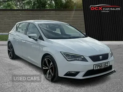 Used Seat Leon Ecomotive 110 HP (80 kW) 2016 White Hatchback