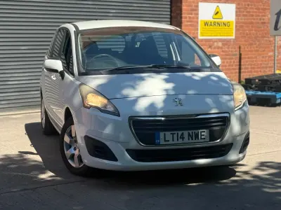 Used Peugeot 5008 Access 115 HP (84 kW) 2014 White MPV