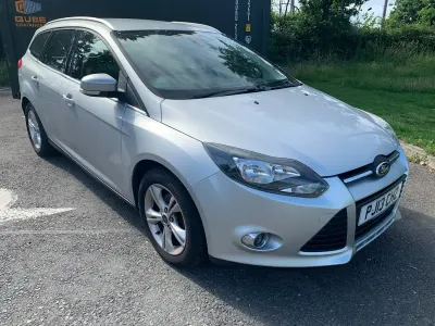 Used Ford Focus Zetec 125 HP (91 kW) 2013 Silver Estate