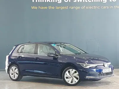 Used VW Golf VIII Style 150 HP (110 kW) 2023 Blue Hatchback