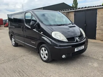 Używany Renault Trafic 115 KM (84 kW) 2012 Czarny Minivan
