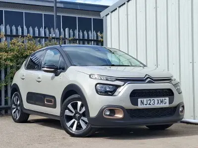 Used Citroën C3 PureTech 83 HP (61 kW) 2023 Beige Hatchback