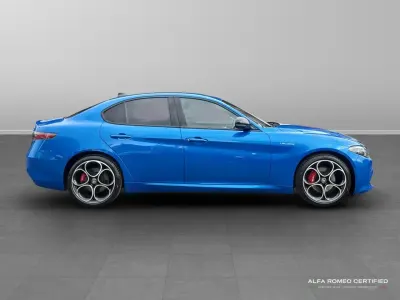 Begagnad Alfa Romeo Giulia Veloce 276 HK (202 kW) 2024 Blå Sedan
