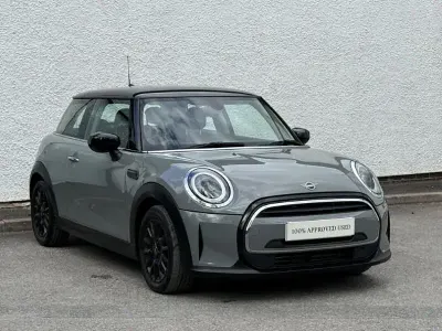 Używany Mini Cooper Classic 136 KM (100 kW) 2021 Szary Hatchback