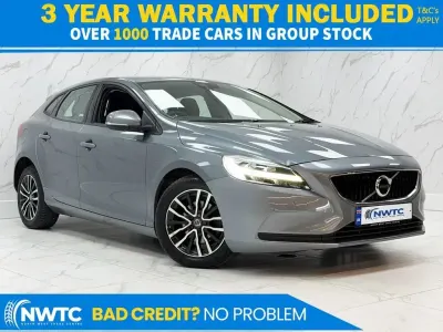 Used Volvo V40 Momentum 120 HP (88 kW) 2018 Grey Hatchback