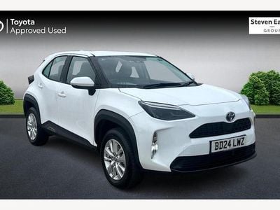 Used 2025 Toyota Yaris Hybrid Estate | £22,801 (Good price)