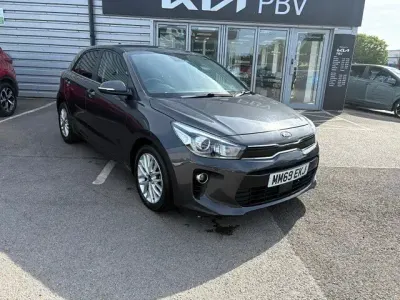 Begagnad Kia Rio 2019 Grå Halvkombi