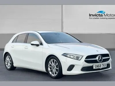 Begagnad Mercedes A180 Executive 116 HK (85 kW) 2018 Vit Halvkombi