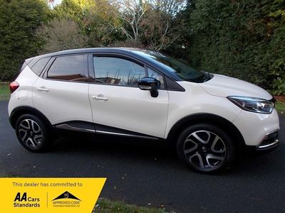 White Used 2017 Renault Captur Dynamique SUV | £5,695 (Fair price)