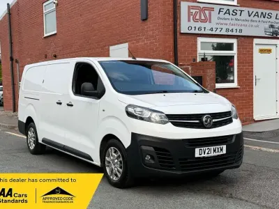 Used Vauxhall Vivaro 100 HP (73 kW) 2021 White MPV