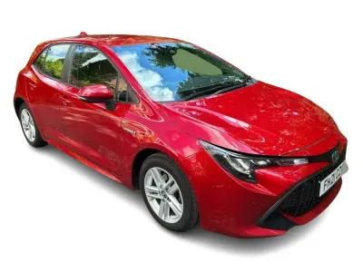 Used Toyota Corolla 122 HP (89 kW) 2021 Red Hatchback