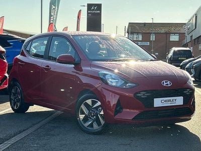 New Hyundai i10 Advanced 83 HP (61 kW) 2025 Red Hatchback