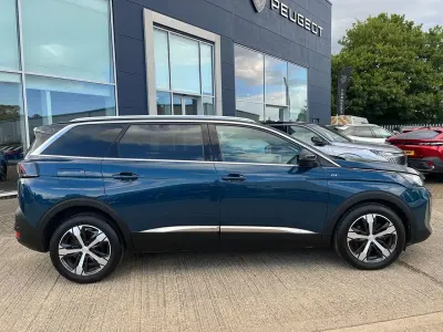 Second-hand Peugeot 5008 GT 129 CP (94 kW) 2023 Albastru SUV