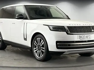 Used Land Rover Range Rover SE 441 HP (324 kW) 2023 Ostuni pearl white SUV