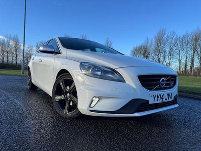 Used Volvo V40 R-Design 115 HP (84 kW) 2014 White Hatchback