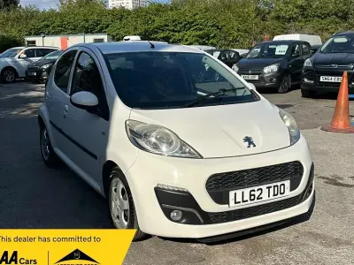 Used Peugeot 107 Allure 68 HP (50 kW) 2012 White Hatchback