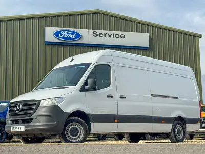 Begagnad Mercedes Sprinter Progressive 2023 Vit Van