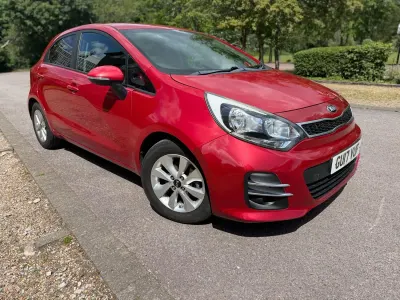 Used Kia Rio 84 HP (61 kW) 2017 Red Hatchback